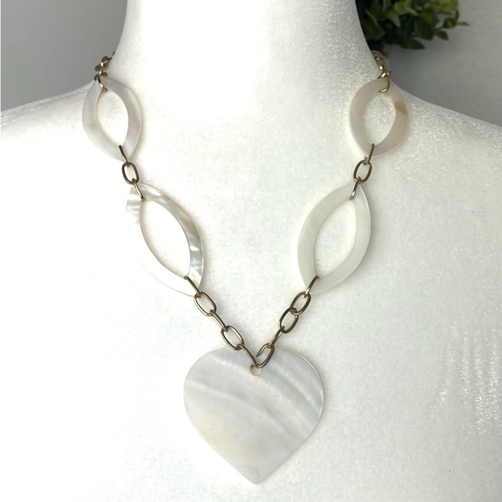 Mother of Pearl Heart Shaped Shell Necklace